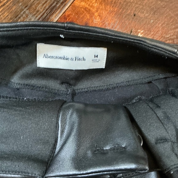 Abercrombie & Fitch Black Faux Leather High Waist Belted Pants Women’s Medium - Picture 5 of 5
